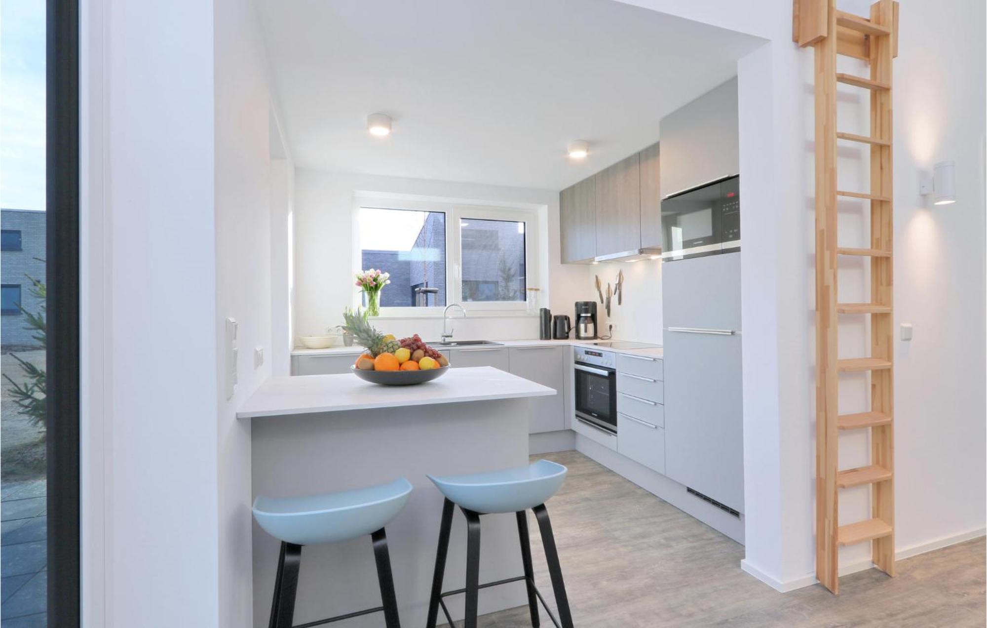 Beach Front Home In Lembruch-Duemmer See With Wifi 외부 사진