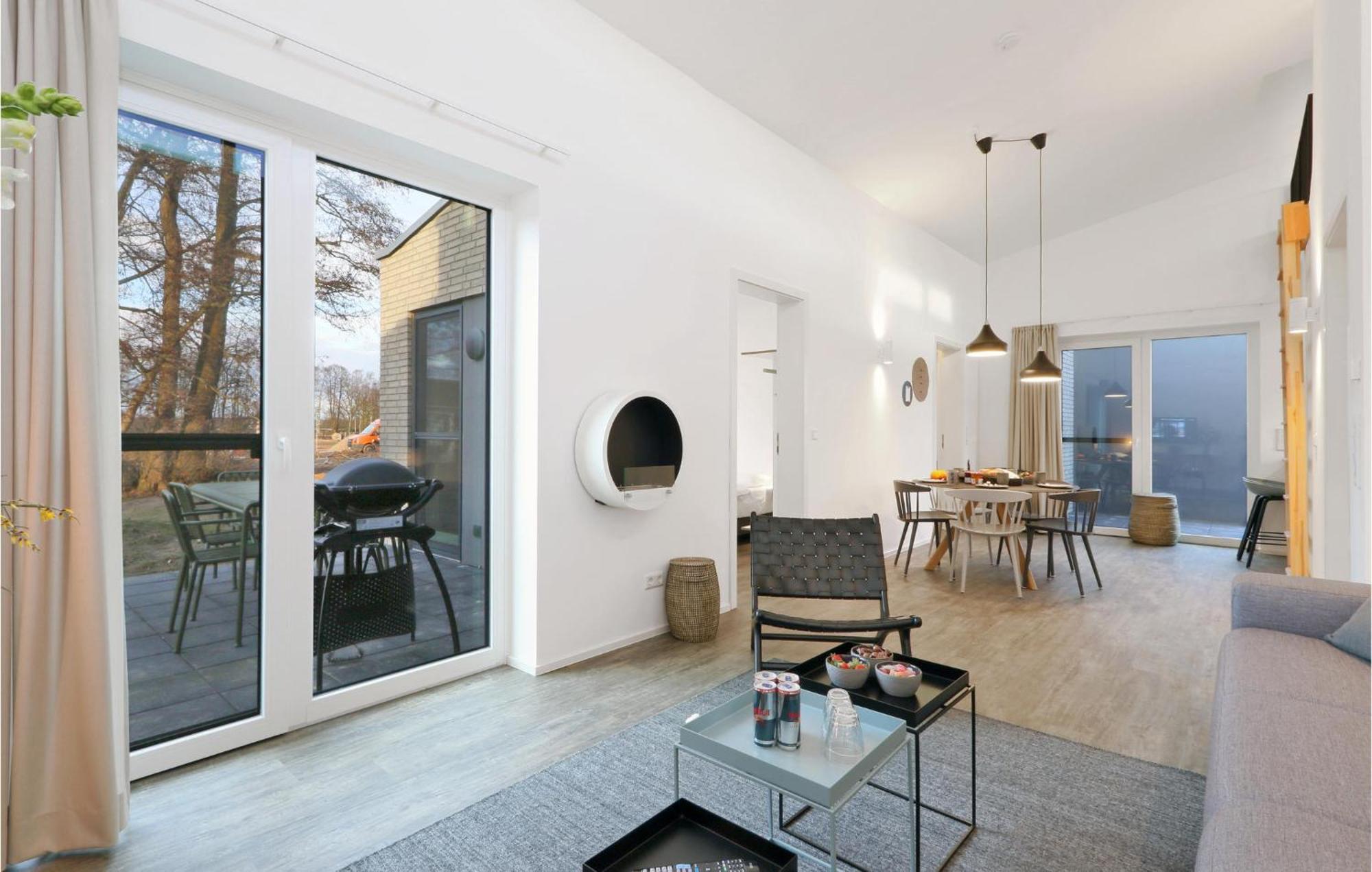 Beach Front Home In Lembruch-Duemmer See With Wifi 외부 사진